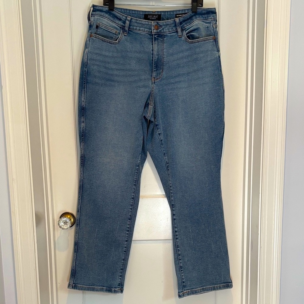 Judy Blue Vintage Straight jeans in medium blue wash & minimal distressing